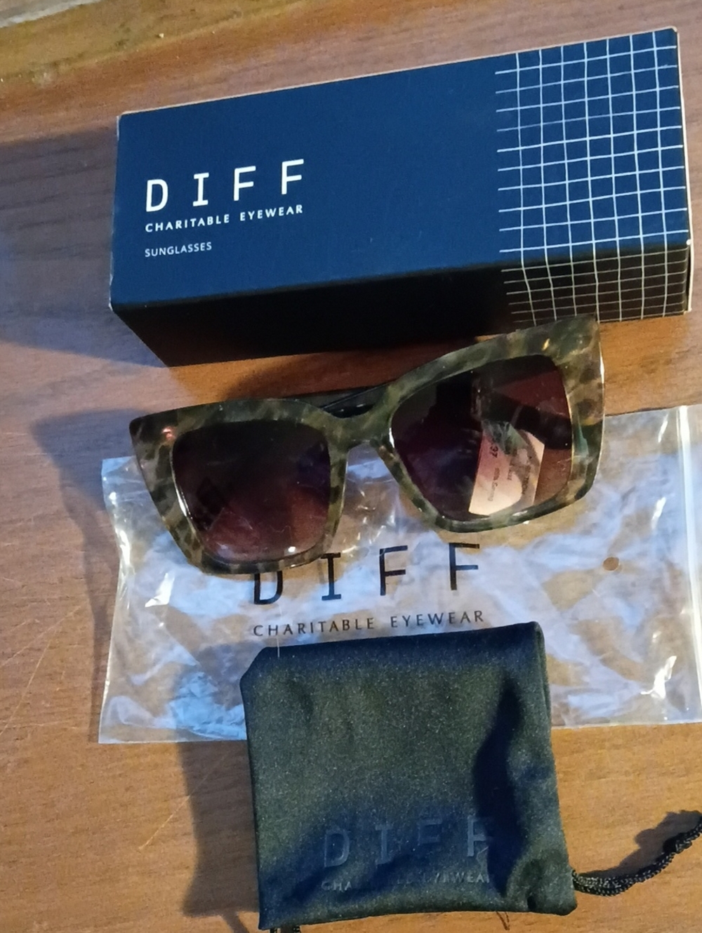 DIFF Women's Tortoiseshell Sunglasses, New In Box, With Tags